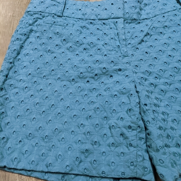 Loft Ann Taylor Teal Eyelet Shorts size 2 - Picture 6 of 8